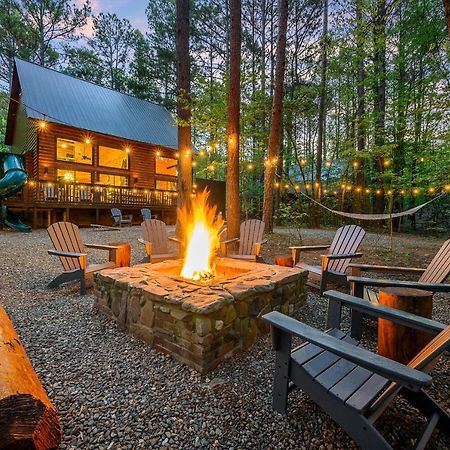Hickory Bear - Cabin Surrounded By Pines, Sleeps 10, Hot Tub, Fire Pit, Arcade, Foosball Table & Deck Slide Брокен-Боу Экстерьер фото