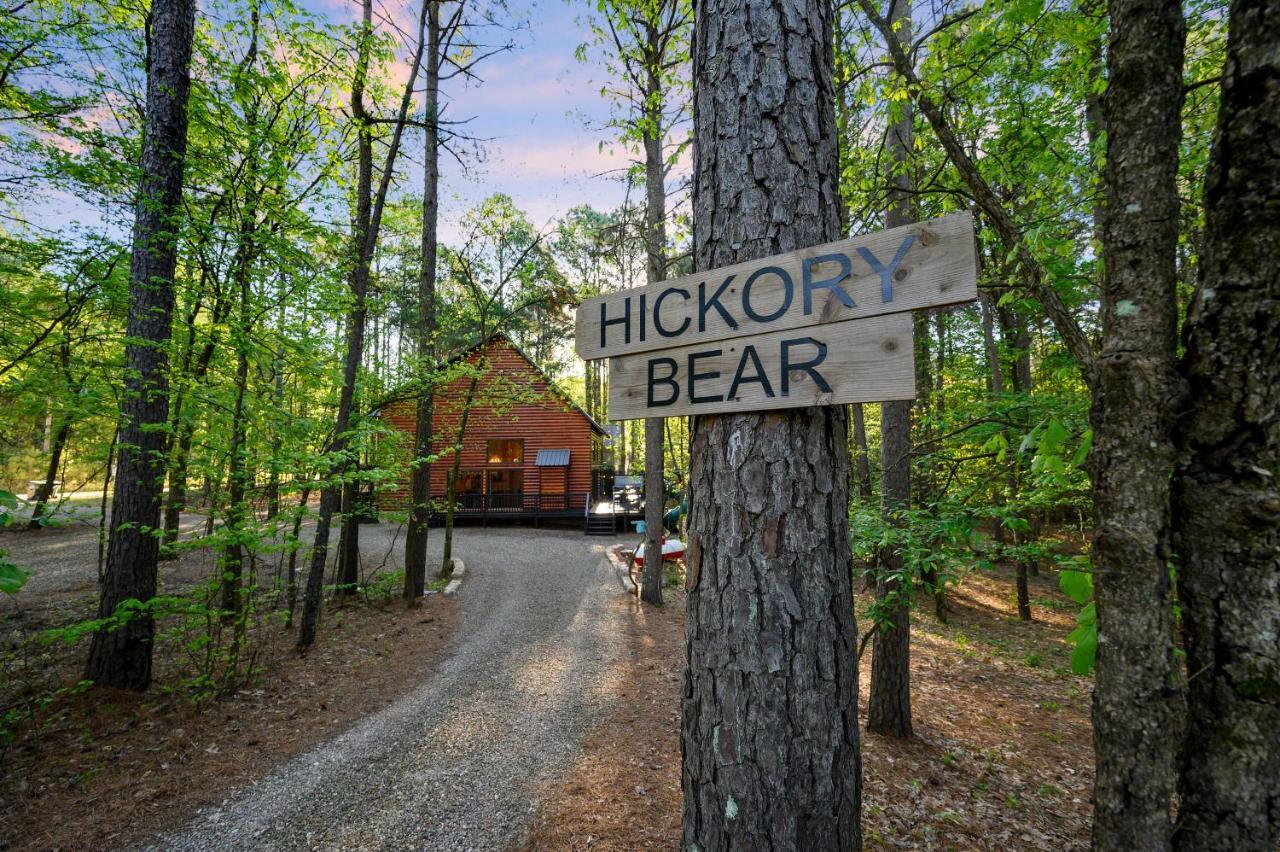 Hickory Bear - Cabin Surrounded By Pines, Sleeps 10, Hot Tub, Fire Pit, Arcade, Foosball Table & Deck Slide Брокен-Боу Экстерьер фото