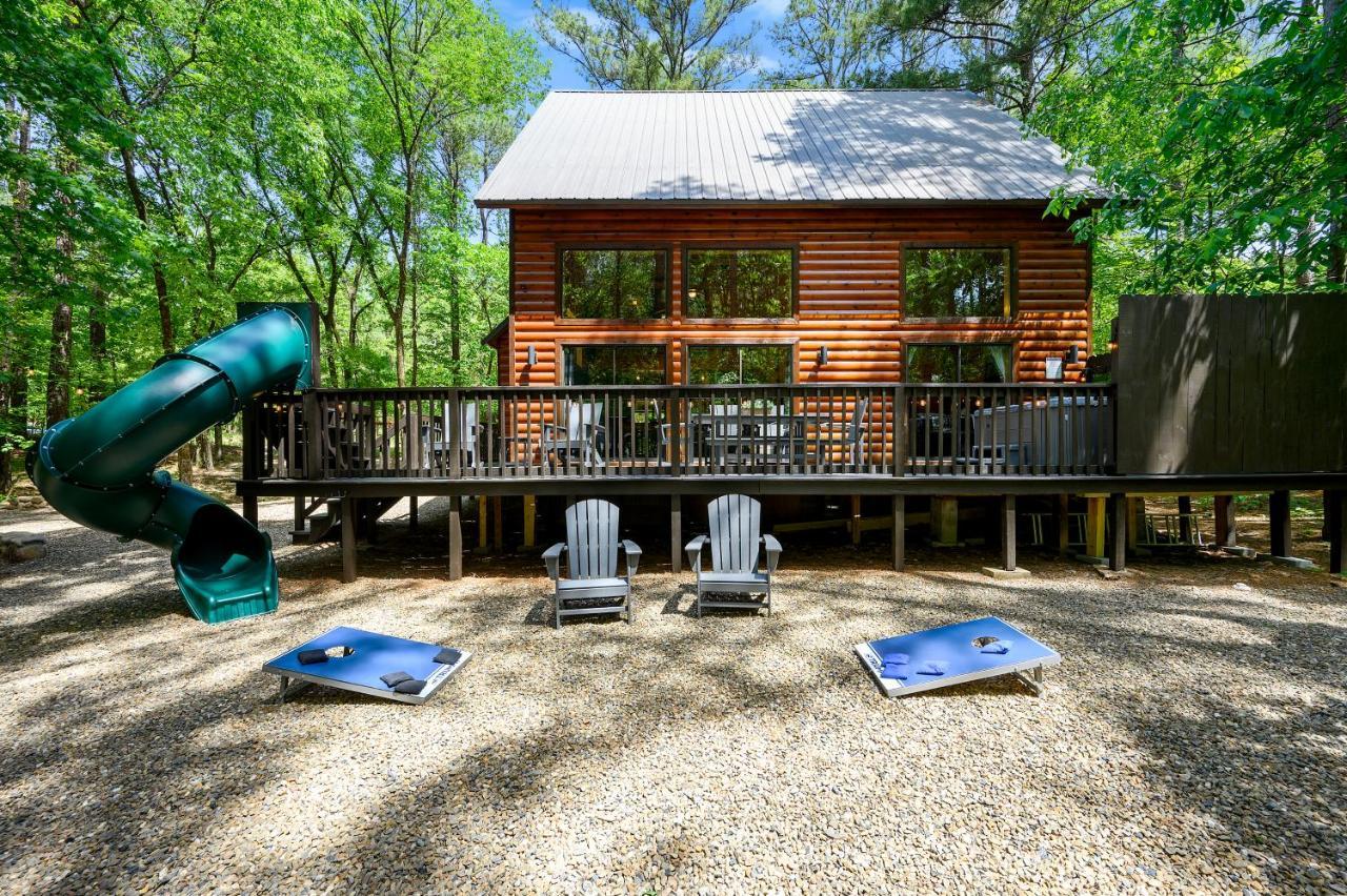 Hickory Bear - Cabin Surrounded By Pines, Sleeps 10, Hot Tub, Fire Pit, Arcade, Foosball Table & Deck Slide Брокен-Боу Экстерьер фото