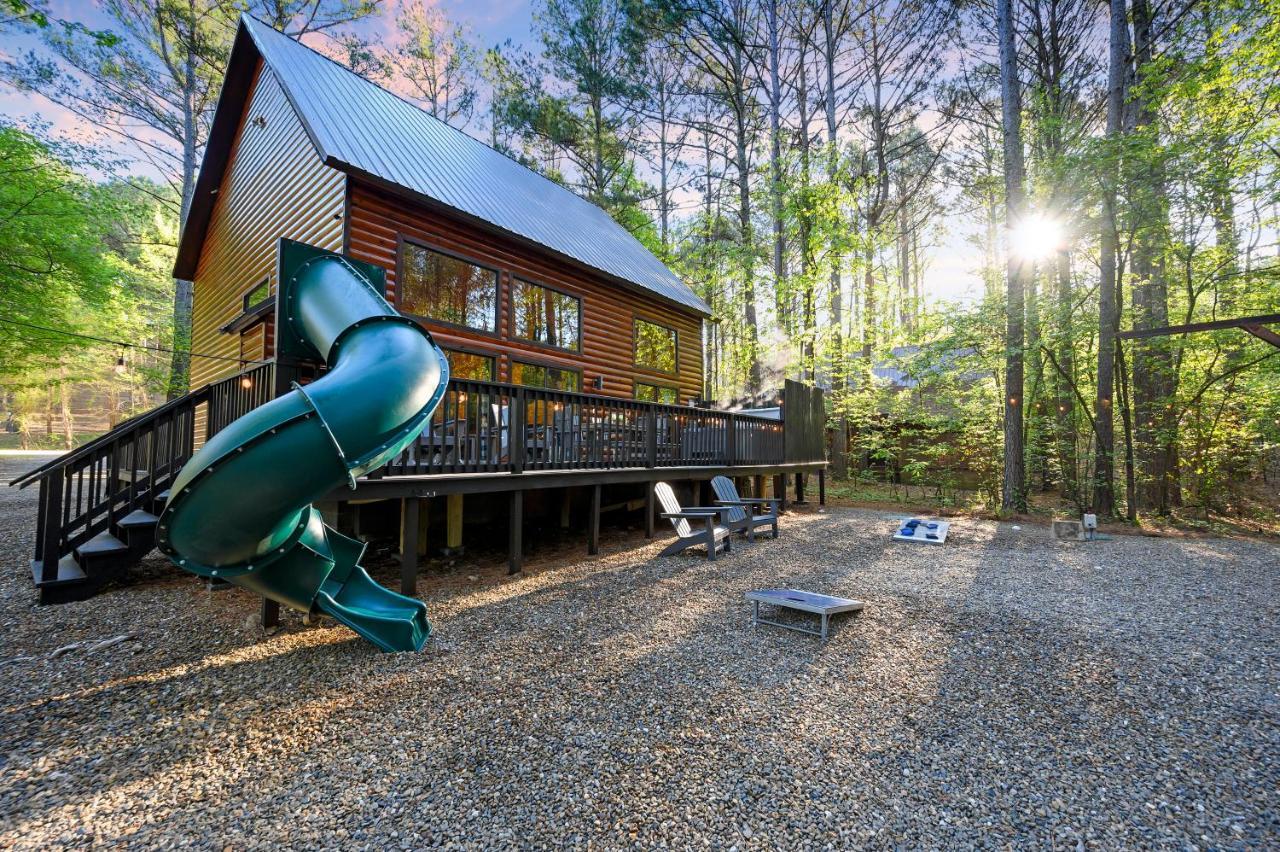 Hickory Bear - Cabin Surrounded By Pines, Sleeps 10, Hot Tub, Fire Pit, Arcade, Foosball Table & Deck Slide Брокен-Боу Экстерьер фото